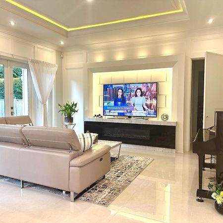 ريتشموند، كولومبيا البريطانية Vancouver Shangrila House المظهر الخارجي الصورة