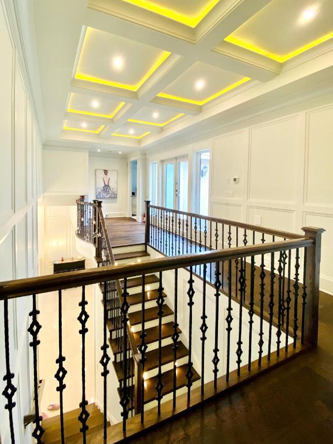 ريتشموند، كولومبيا البريطانية Vancouver Shangrila House المظهر الخارجي الصورة