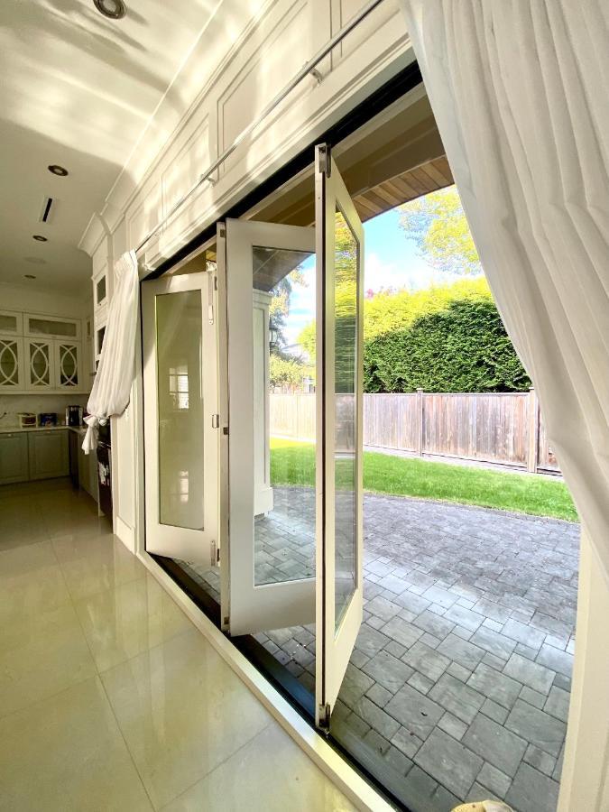 ريتشموند، كولومبيا البريطانية Vancouver Shangrila House المظهر الخارجي الصورة
