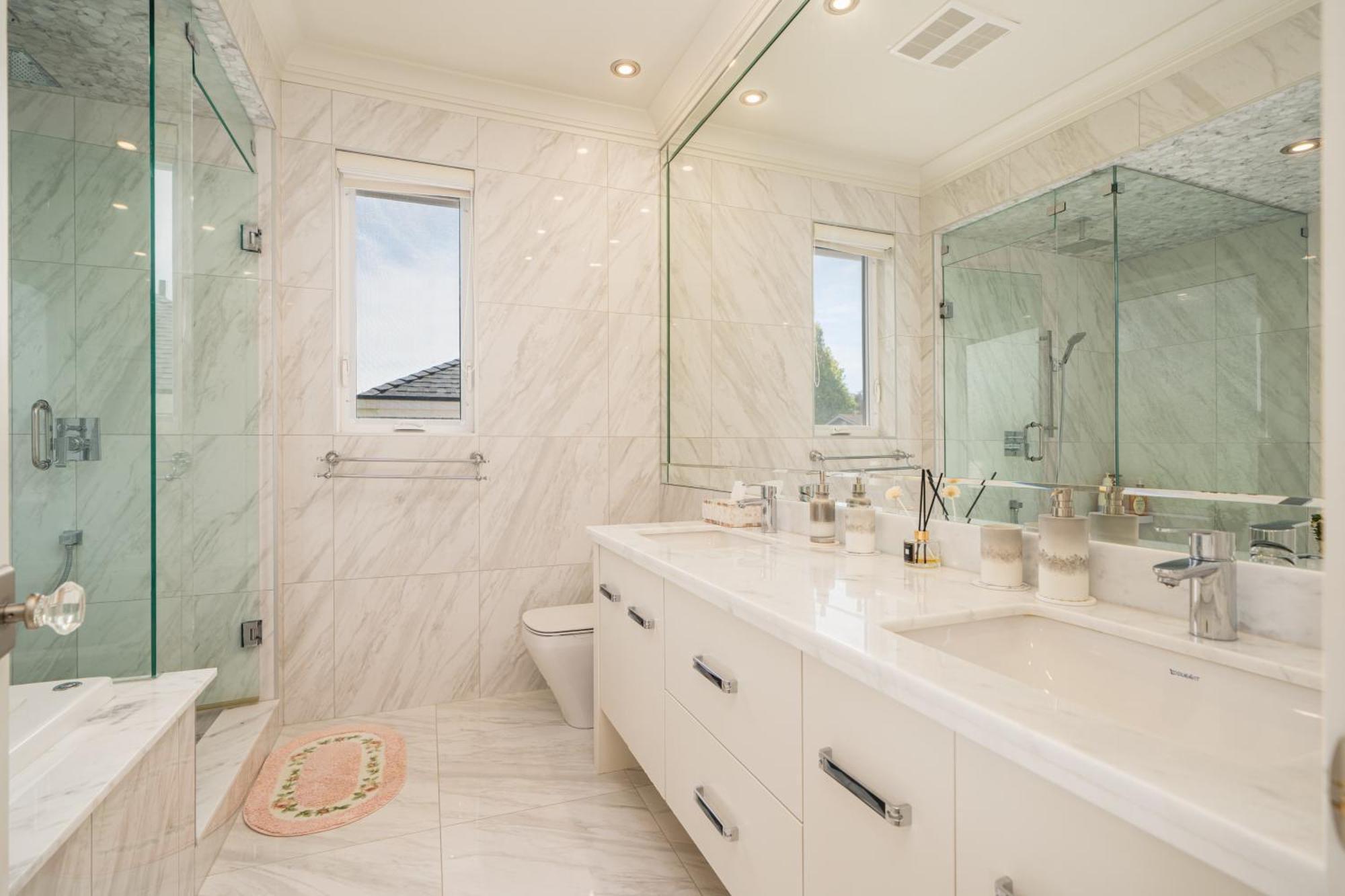 ريتشموند، كولومبيا البريطانية Vancouver Shangrila House المظهر الخارجي الصورة